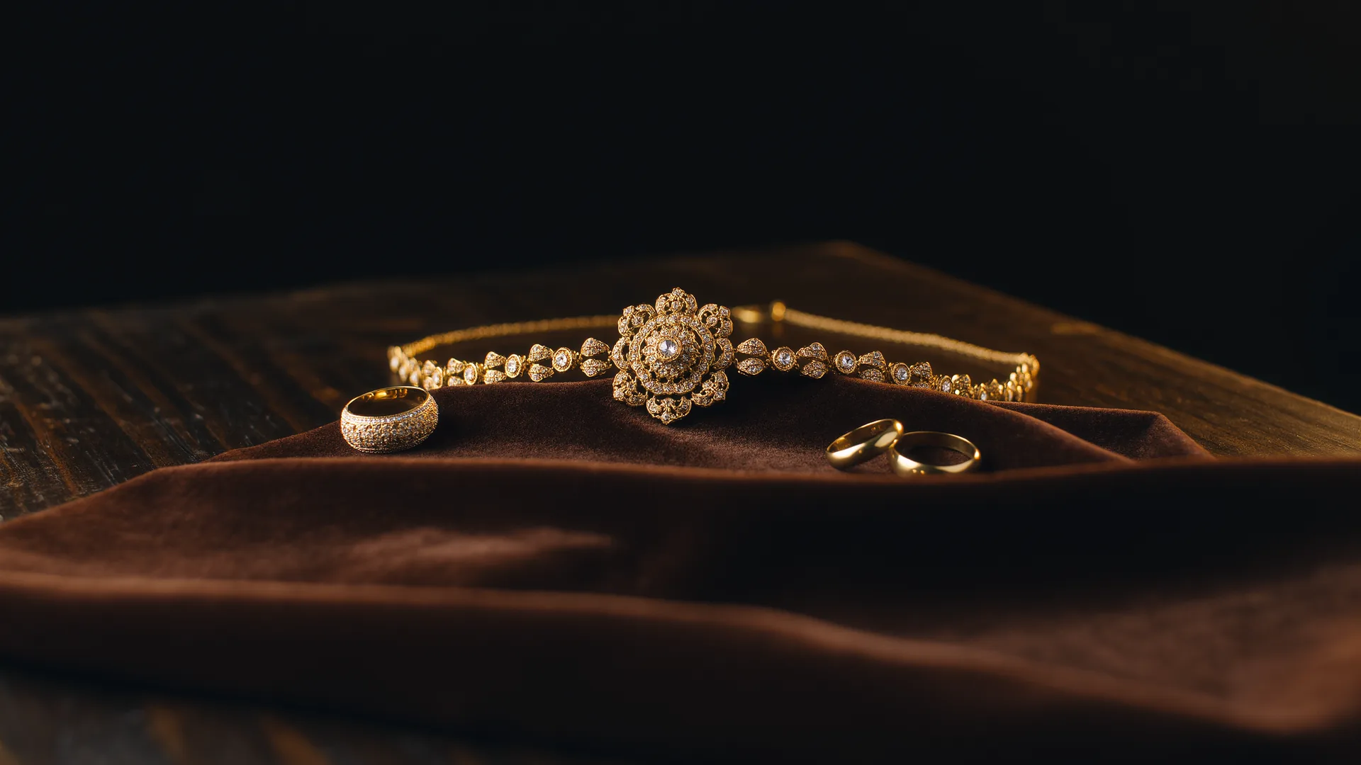 Joyas de oro en Marbella: cuándo vender y cuándo conservar